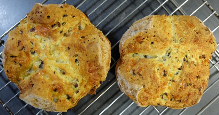 Cheese&onion soda bread