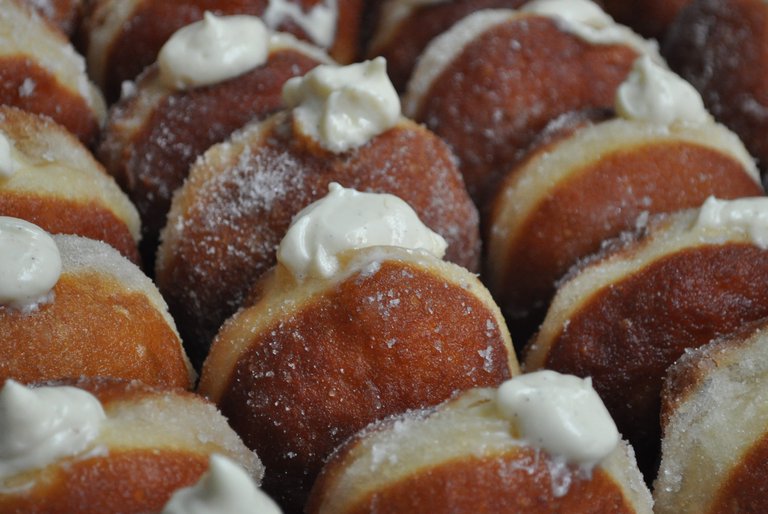 Creme patissiere doughnuts