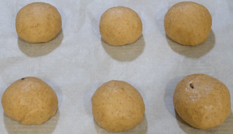 Maślane bułki z czekoladą